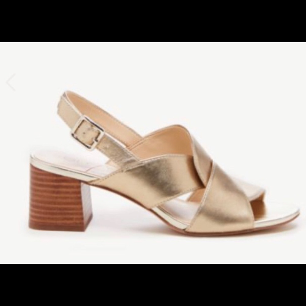 New in box gold sandal Sole Society sz6